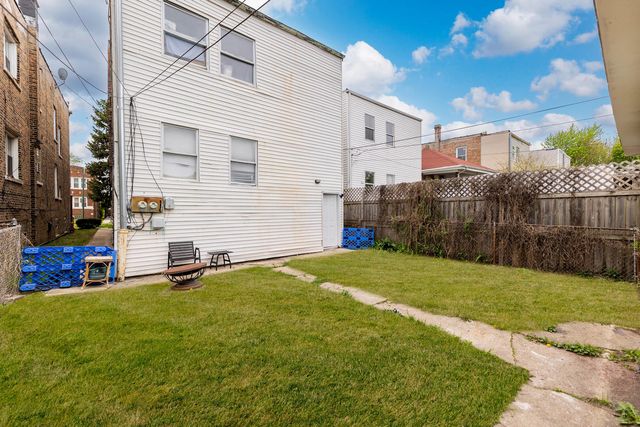 5427 S Hermitage Avenue, Chicago, IL 60609