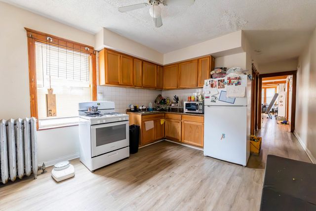 5427 S Hermitage Avenue, Chicago, IL 60609