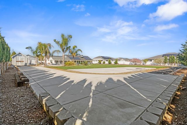 598 Southland Rd, Manteca, CA 95336