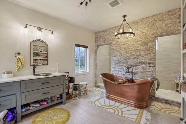 4190 Brownsville Road SE, Heath, OH 43056