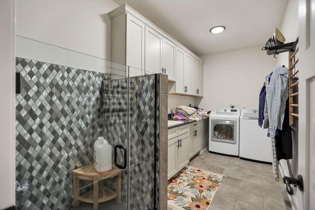 4190 Brownsville Road SE, Heath, OH 43056