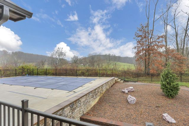 4190 Brownsville Road SE, Heath, OH 43056