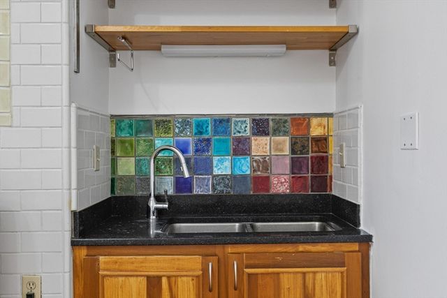 136 Coleridge St, Boston, MA 02128