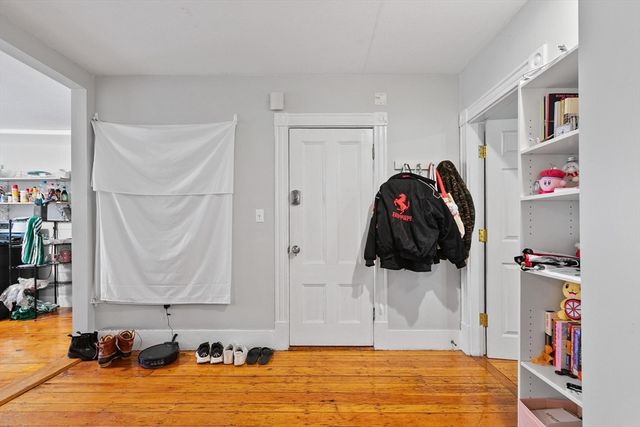 136 Coleridge St, Boston, MA 02128