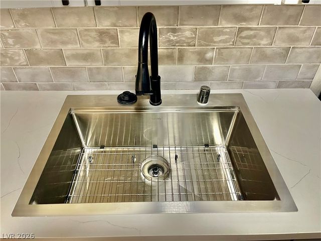 5187 Greene Lane B, Las Vegas, NV 89119