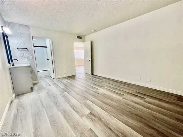5187 Greene Lane B, Las Vegas, NV 89119