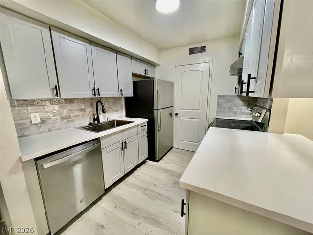 5187 Greene Lane B, Las Vegas, NV 89119