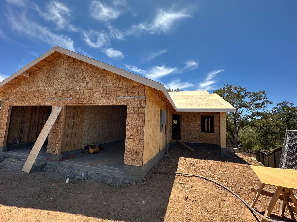 2660 Commons Pl, Auburn, CA 95603