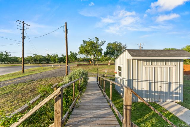 286 S Hwy 173, Bandera, TX 78003