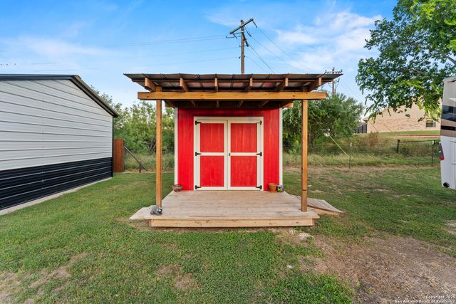 286 S Hwy 173, Bandera, TX 78003