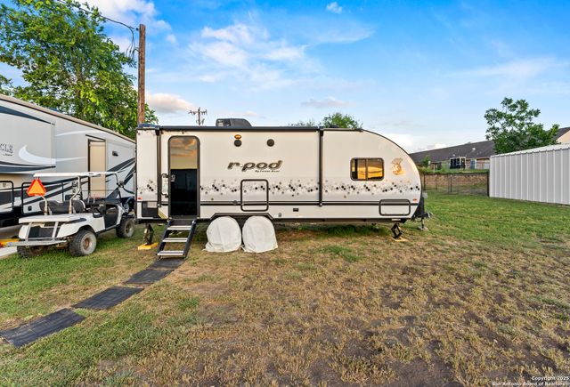 286 S Hwy 173, Bandera, TX 78003