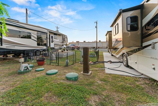286 S Hwy 173, Bandera, TX 78003