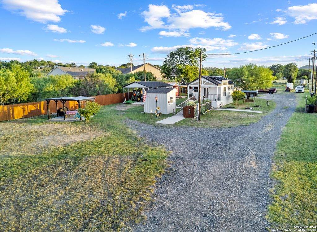 286 S Hwy 173, Bandera, TX 78003