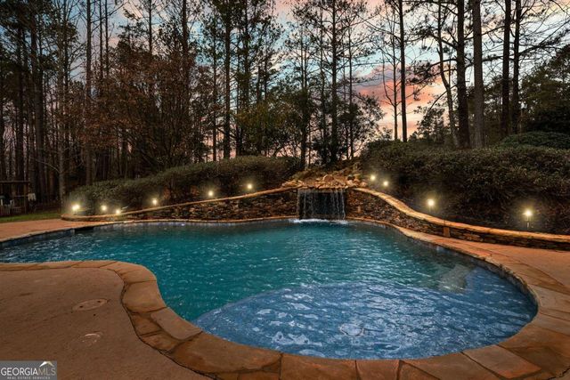 113 Glenn Eagle Pointe, Lagrange, GA 30241