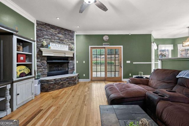 113 Glenn Eagle Pointe, Lagrange, GA 30241