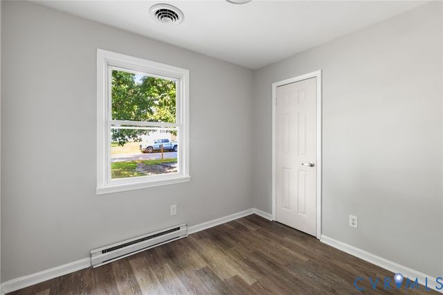 9307 Shiloh Dr, North Chesterfield, VA 23237