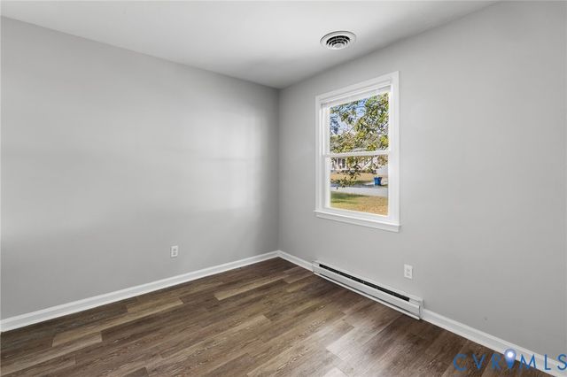 9307 Shiloh Dr, North Chesterfield, VA 23237