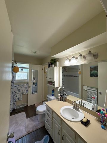 1521 Woodhill Court SW, Wyoming, MI 49509