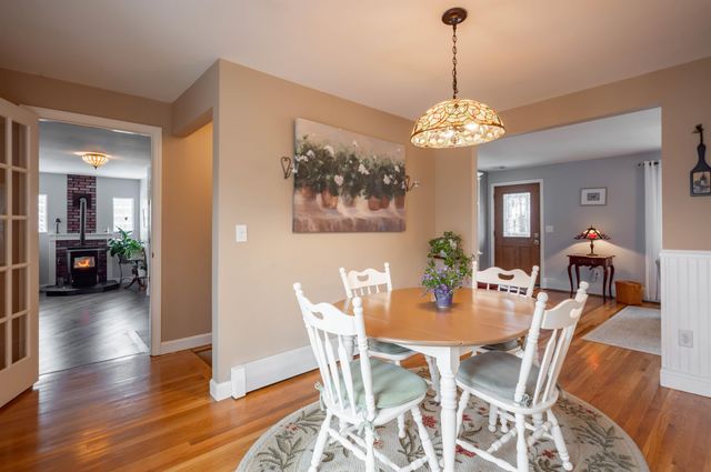 9 Rugby Road, Nashua, NH 03063