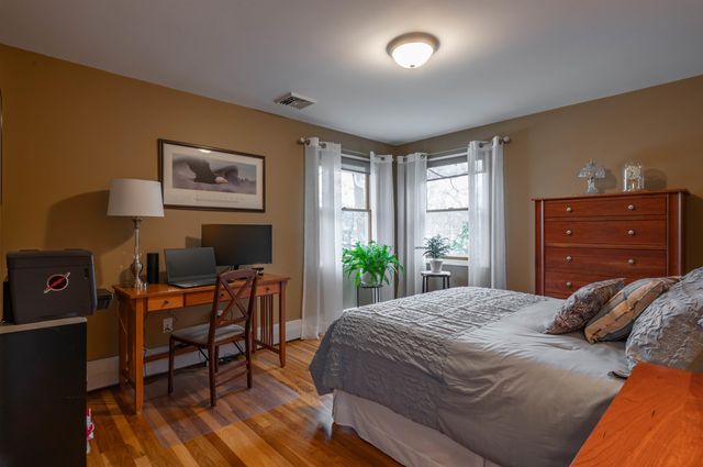 9 Rugby Road, Nashua, NH 03063