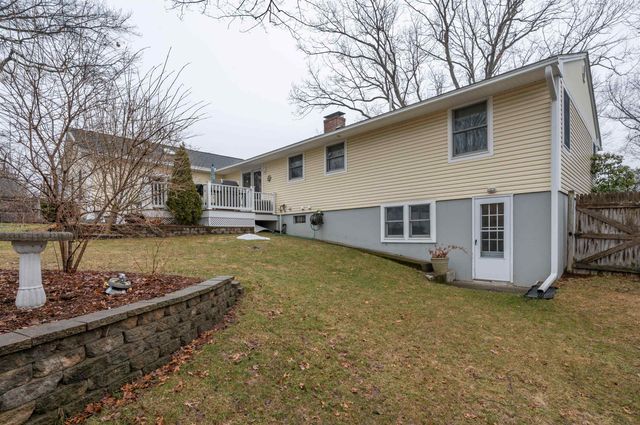 9 Rugby Road, Nashua, NH 03063