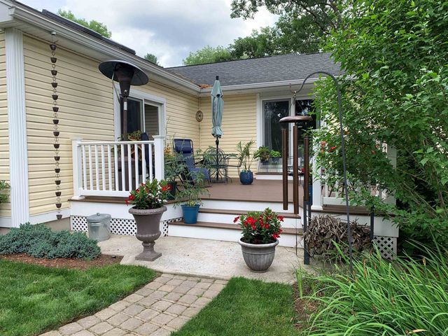 9 Rugby Road, Nashua, NH 03063