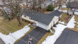 9 Rugby Road, Nashua, NH 03063