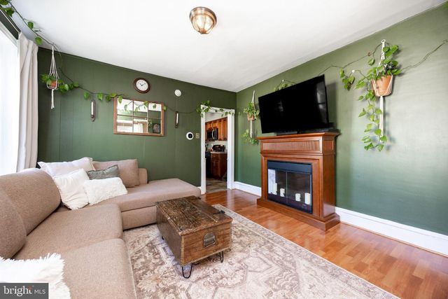 147 W SUMMIT AVE, West Grove, PA 19390