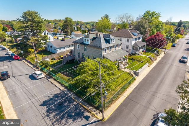 147 W SUMMIT AVE, West Grove, PA 19390