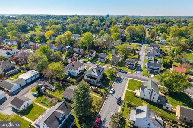 147 W SUMMIT AVE, West Grove, PA 19390