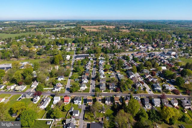 147 W SUMMIT AVE, West Grove, PA 19390