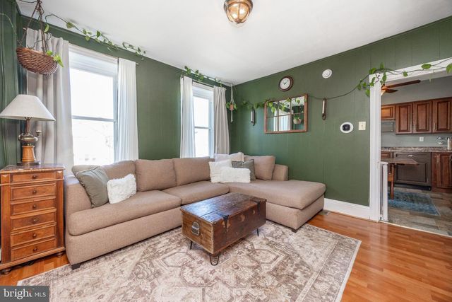 147 W SUMMIT AVE, West Grove, PA 19390
