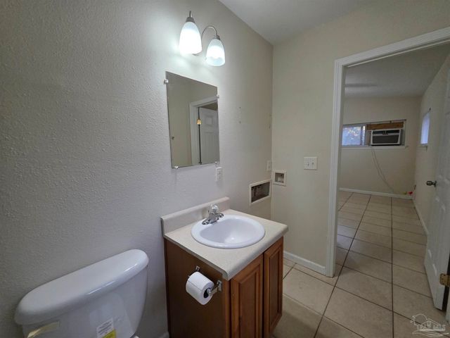 604 N 70th Ave, Pensacola, FL 32506