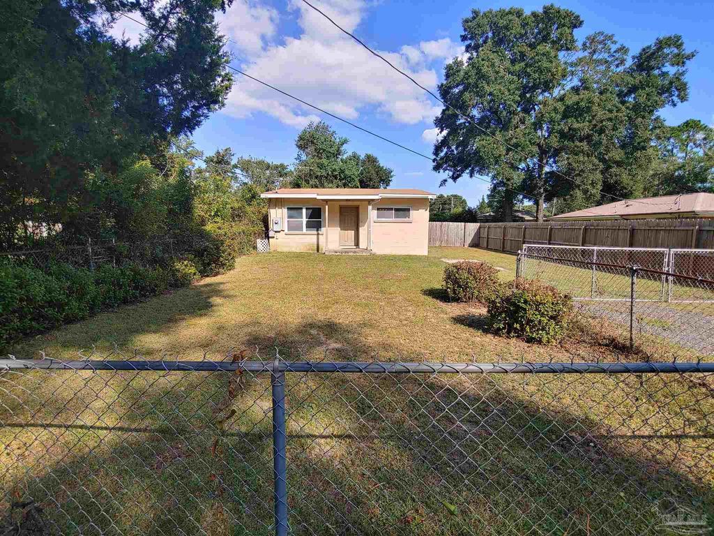 604 N 70th Ave, Pensacola, FL 32506