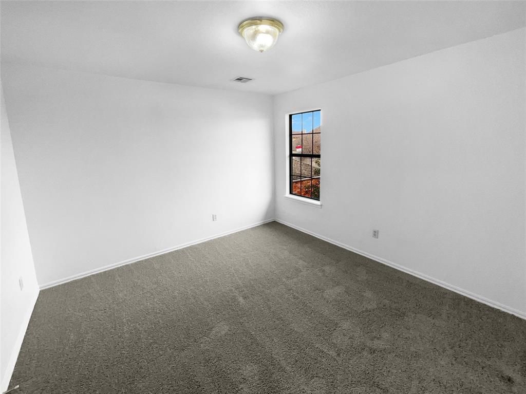 Image 15 of property listing at 1101 SW 23rd Street, Moore, OK 73170
