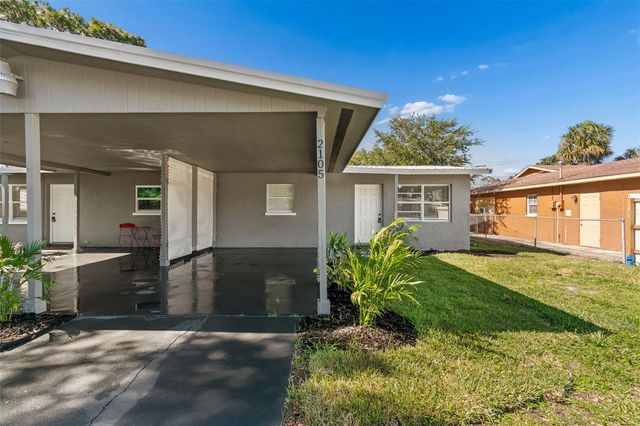 2105 46TH AVENUE DRIVE W, Bradenton, FL 34207