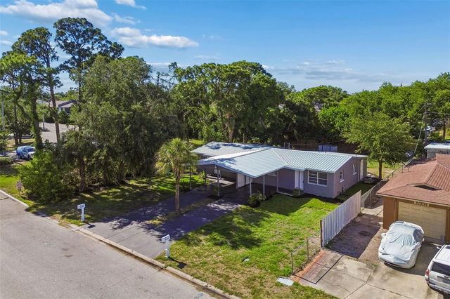 2105 46TH AVENUE DRIVE W, Bradenton, FL 34207