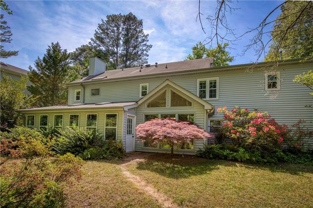 1522 Tennessee Walker Drive NE, Roswell, GA 30075