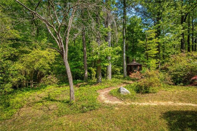 1522 Tennessee Walker Drive NE, Roswell, GA 30075