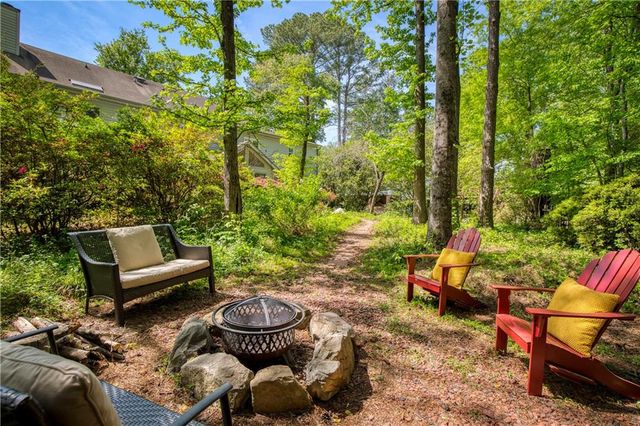 1522 Tennessee Walker Drive NE, Roswell, GA 30075