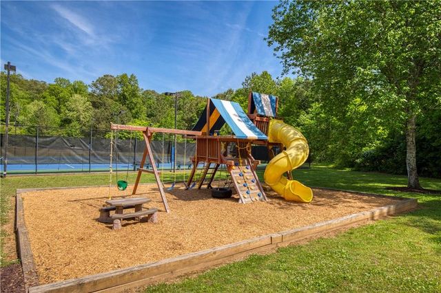 1522 Tennessee Walker Drive NE, Roswell, GA 30075