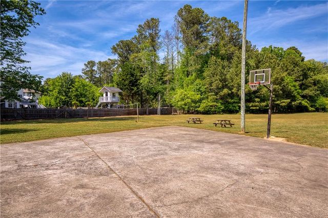 1522 Tennessee Walker Drive NE, Roswell, GA 30075
