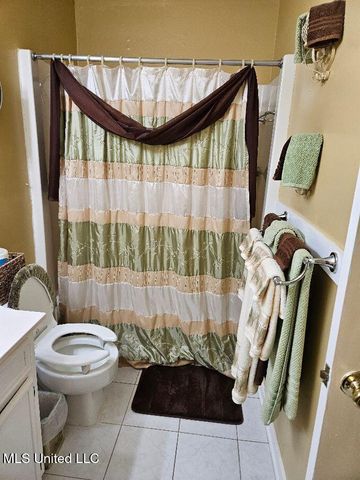 6 Shore Drive, Clinton, MS 39056