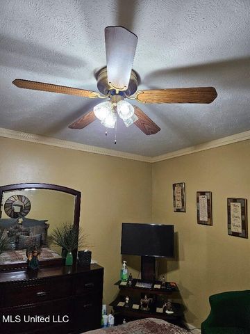 6 Shore Drive, Clinton, MS 39056