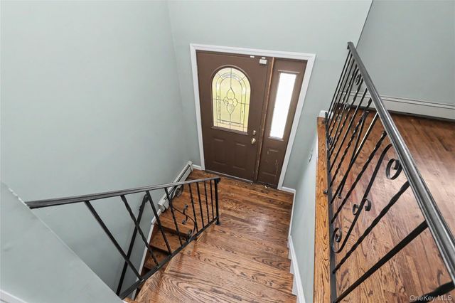4 Patricia Court, Bethpage, NY 11714