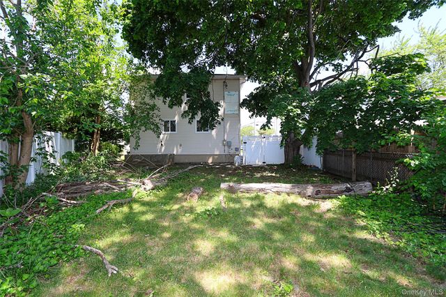 4 Patricia Court, Bethpage, NY 11714