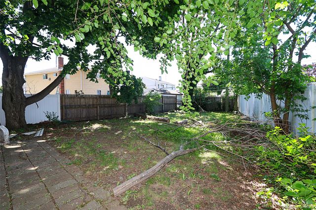 4 Patricia Court, Bethpage, NY 11714