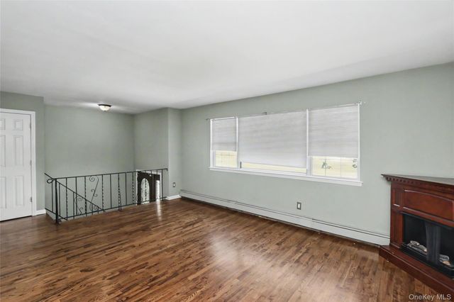 4 Patricia Court, Bethpage, NY 11714