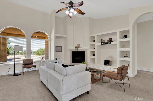 9452 Cedar Street, Oak Hills, CA 92344