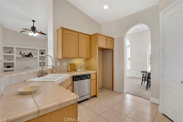 9452 Cedar Street, Oak Hills, CA 92344